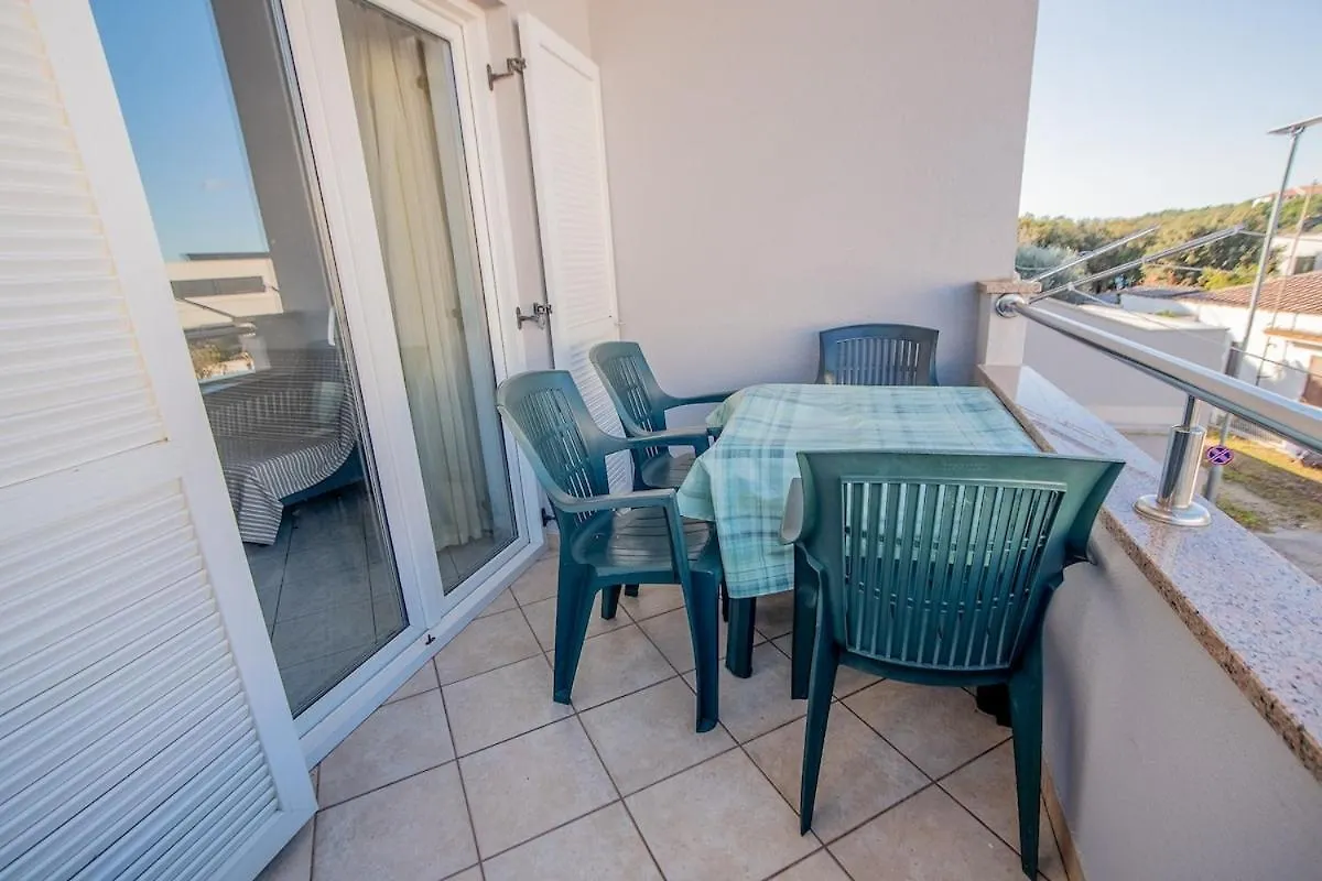 Apartment Sunshine 80 M From Beach Pjescana Uvala Croatia